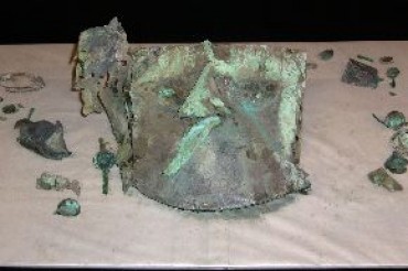Presentan fastuoso ajuar de tumba de sacerdote hallado en la huaca Chornancap
