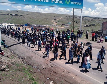 Pobladores llegaron a Puno en marcha desde Alto Puno