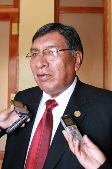 Dr. Lucio Ávila Rojas, Rector UNA-Puno