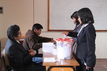 Estudiantes y Graduados vienen eligiendo con normalidad en la UNA-Puno. Foto: Los Andes