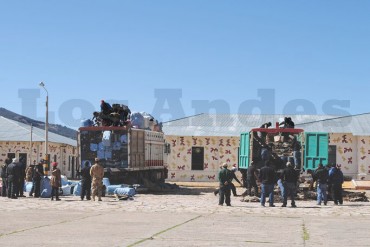 Vehículos fueron trasladados al cuartel de Huancané. Foto: Los Andes