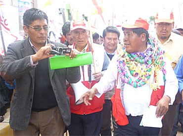 Candidato regional Juan Luque cerró campaña en Orurillo-Melgar