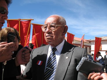 Víctor Urviola Garrido, Gobernador de Puno 