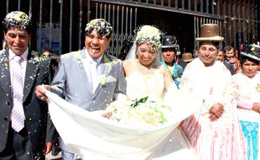 60 matrimonios se celebran durante las fiestas de Mayo en Juliaca
