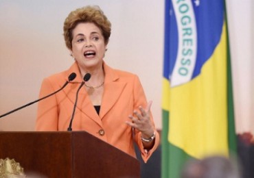 Rousseff afirma que no renunciará para 