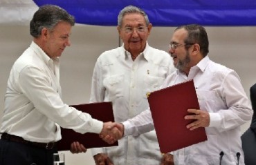 Gobierno y FARC firman acuerdo para el fin del conflicto en Colombia