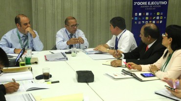 Juan Luque participó en III Gore Ejecutivo con el ministro de Energía y Minas