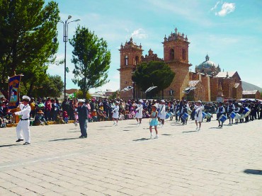 Provincia de Melgar celebró sus 112 años de fundación