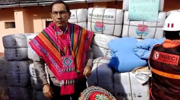 Vizcarra supervisó entrega de frazadas en la provincia de Lampa 