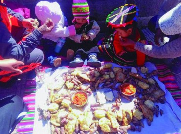 Niños conmemoran el Año Nuevo Andino