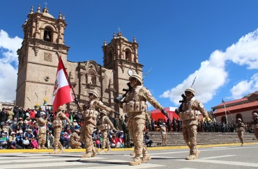 Autoridades convocaron de manera sorpresiva para el desfile militar 