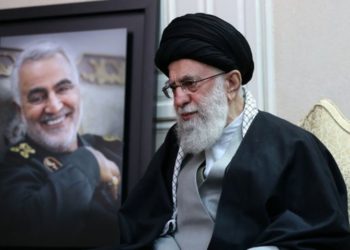 "El más débil de los escenarios es una pesadilla histórica para EE. UU.", advirtió secretario del Consejo de Seguridad iraní, Alí Shamjaní, quien apuntó que "la venganza no incluye solo una operación".