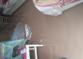 Las aguas servidas y pluviales ingresaron a las viviendas de los ciudadanos de Azángaro.