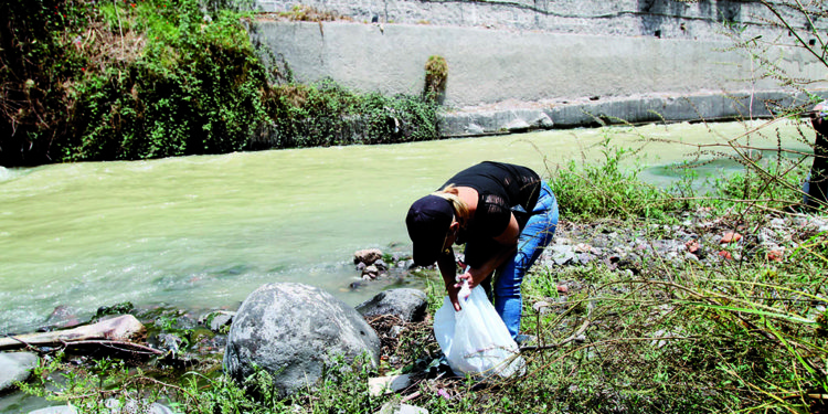 Basura plástica: la nueva contaminación del río Chili – Los Andes