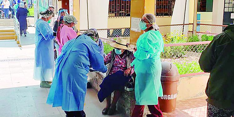 Sector Salud se prepara para la llegada de la tercera ola de la Covid a Arequipa