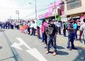 Choferes informales protestan en contra de retiro de placas a las unidades