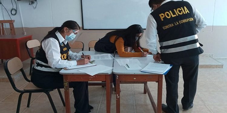 Arequipa: Policías habrían incluido a sus familiares en lista de vacunación