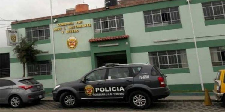 Arequipa: Capturan a policía por pedir coima de mil 500 soles a dueño de vehículo