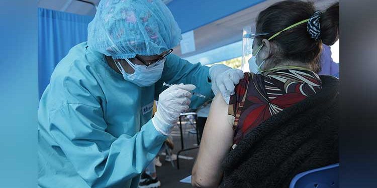 Este lunes inicia vacunación para mayores de 50 años en 13 distritos de Arequipa