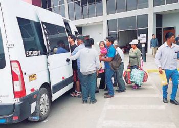 Minivanes rebajarán tarifa a S/10 de ruta Majes-Arequipa para combatir a informales