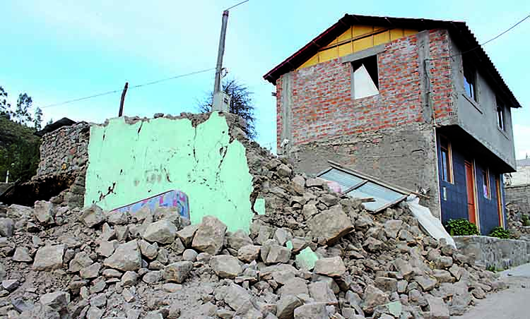 Destrucción. Sismo de 2016 derribó varias viviendas.