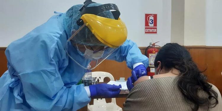 Desde el 02 de agosto iniciará la vacunación a personas mayores de 50 años en Puno
