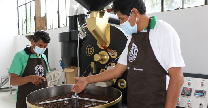 Cooperativa cafetalera recibió módulo de procesamiento de café por su 55 aniversario