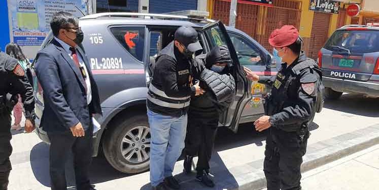 Puno: Agustín Luque se esconde de la prensa durante diligencias en investigación fiscal