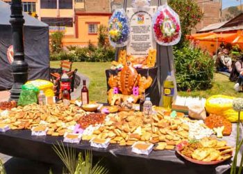 Municipalidad de Puno rinde homenaje a puneños que murieron en pandemia