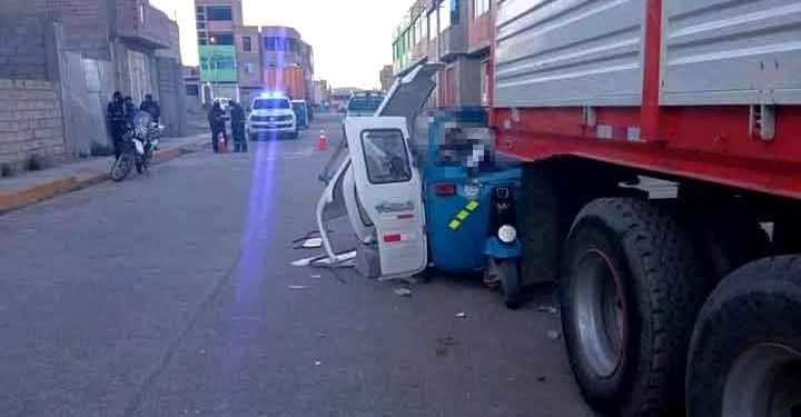 El Collao: Mototaxista muere empotrado en la parte trasera de un camión