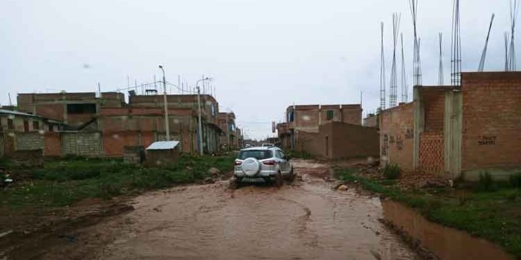 Piden coordinación entre autoridades para atender calles inundadas por lluvias