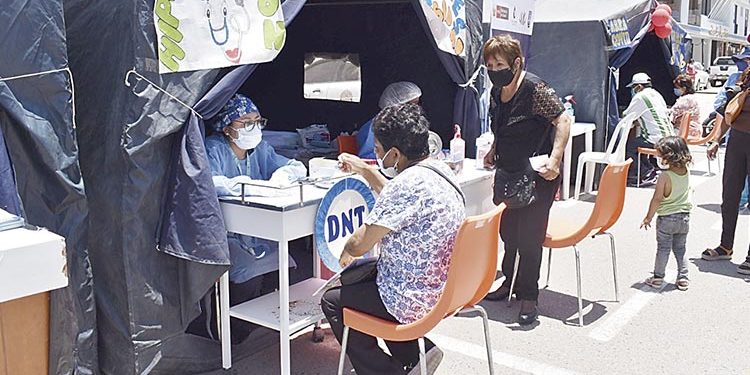 Arequipa: Campaña integral de salud atendió a 300 camanejos en un solo día