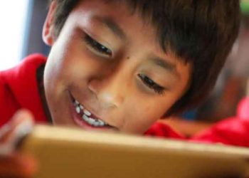 Urge comprar 20 mil tablets para escolares vulnerables de Arequipa