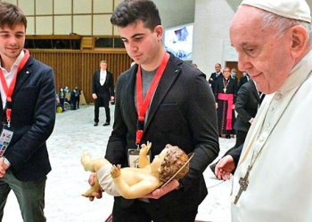 Italia: Papa Francisco invita al presidente Castillo a visitar la Santa Sede