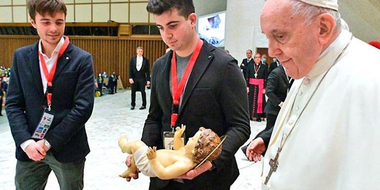 Italia: Papa Francisco invita al presidente Castillo a visitar la Santa Sede