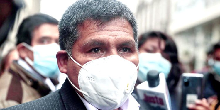 Congresista Jaime Quito reportará problemas entre Hospital Municipal y Essalud